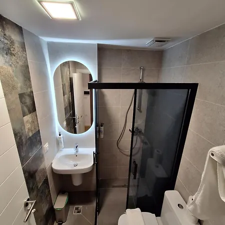 Executive By Modern Living